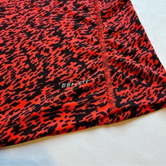 Women's Nike Racerback Running Tank Black and Orange V Neck Size Medium - Picture 4 of 5